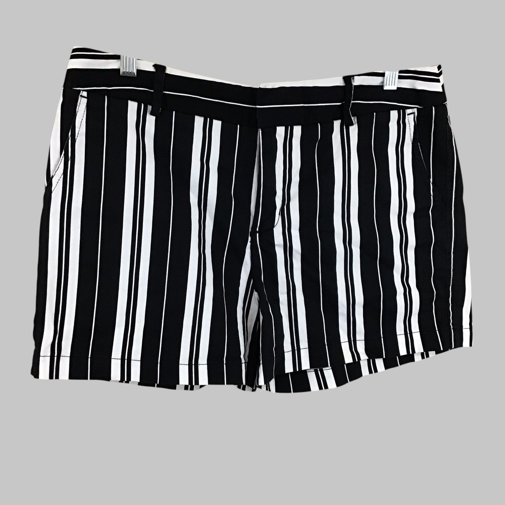 Jones New York Jones & Co Black White Vertical Stripe Shorts Size 8 Nautical